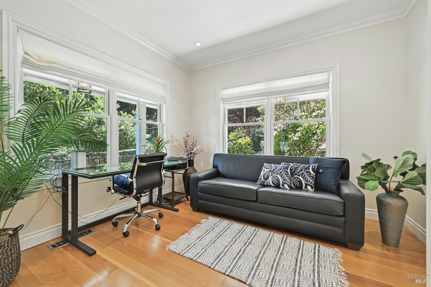 Detail Gallery Image 7 of 57 For 436 Green Glen Way, Mill Valley,  CA 94941 - 4 Beds | 3/1 Baths