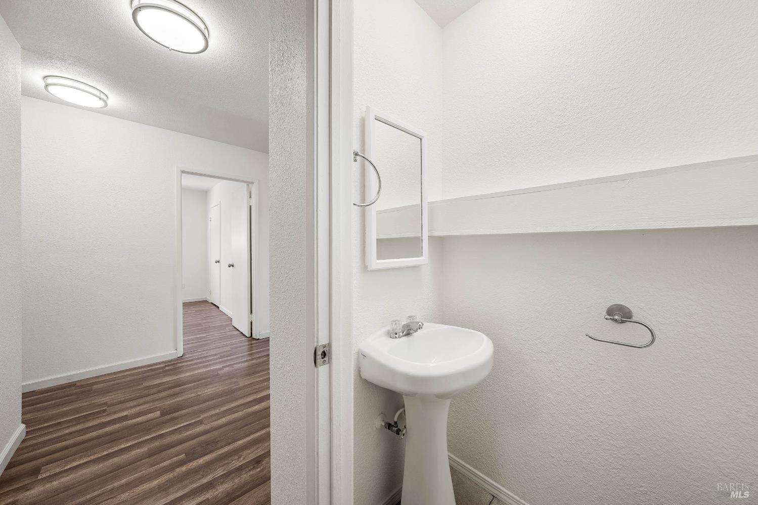 Detail Gallery Image 29 of 56 For 6907 Laurel Del Dr, Lucerne,  CA 95458 - 4 Beds | 1/1 Baths