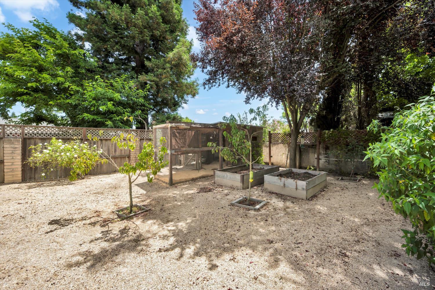 Detail Gallery Image 36 of 38 For 1018 Easum Dr, Napa,  CA 94558 - 3 Beds | 2 Baths