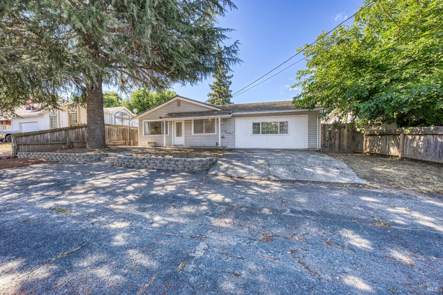 Detail Gallery Image 6 of 56 For 6907 Laurel Del Dr, Lucerne,  CA 95458 - 4 Beds | 1/1 Baths