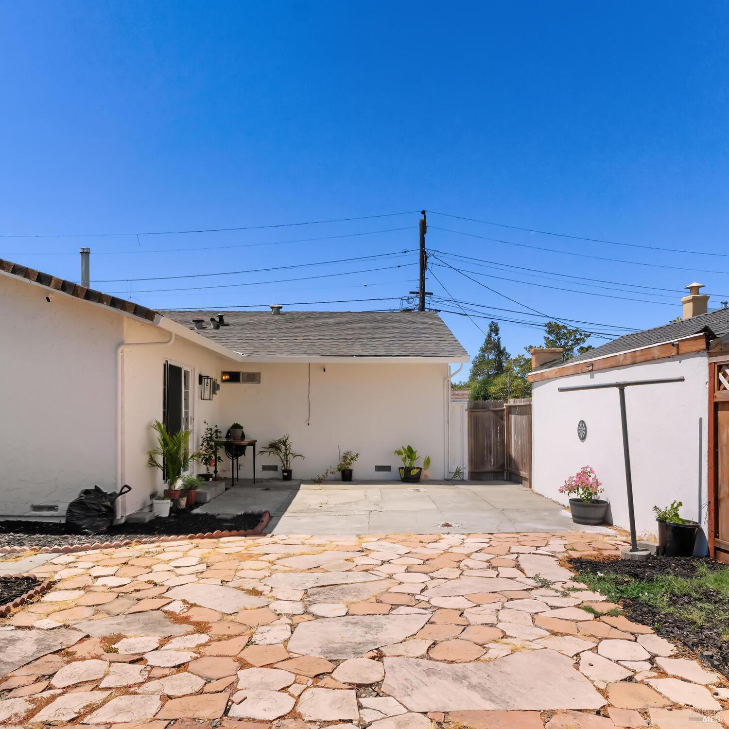 Detail Gallery Image 22 of 32 For 526 Sheldon Ave, Vallejo,  CA 94591 - 2 Beds | 1 Baths