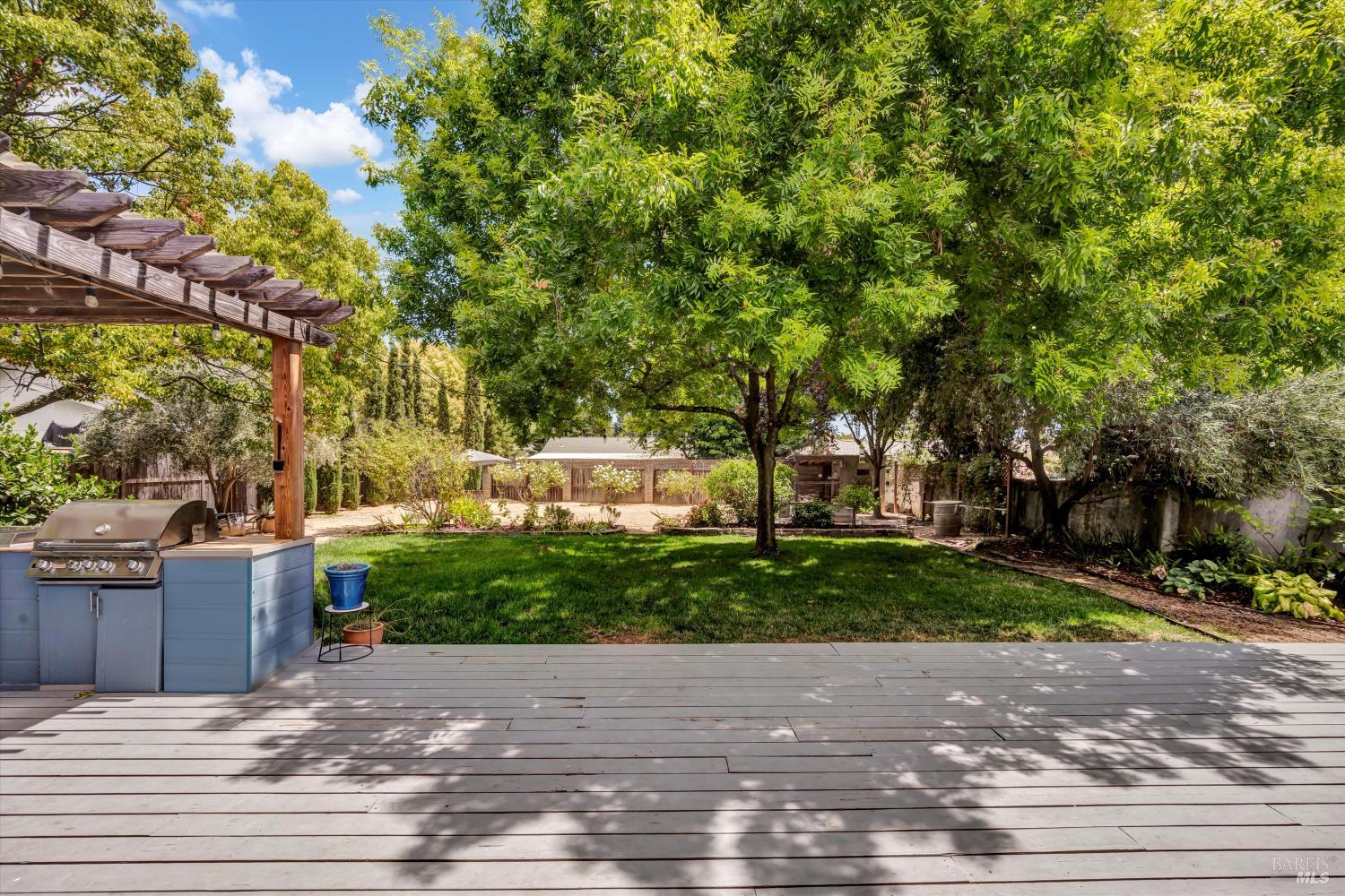 Detail Gallery Image 30 of 38 For 1018 Easum Dr, Napa,  CA 94558 - 3 Beds | 2 Baths