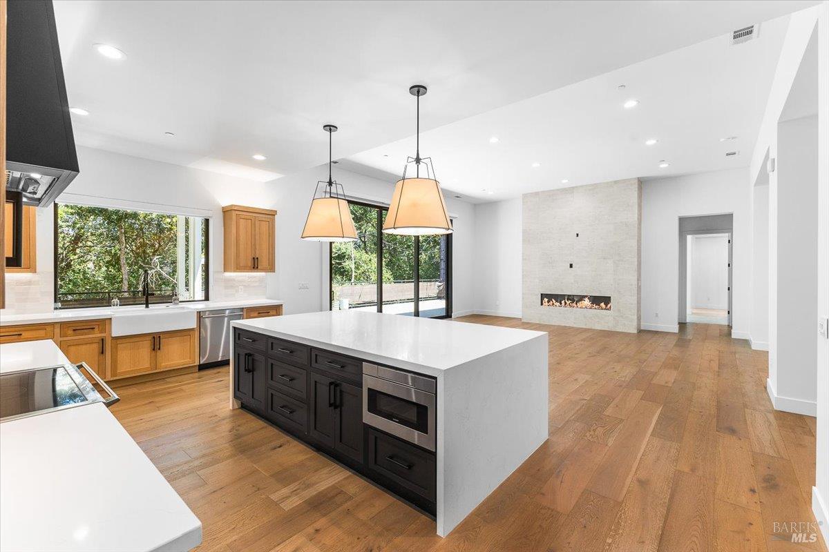 Detail Gallery Image 18 of 59 For 794 Los Olivos Rd, Santa Rosa,  CA 95404 - 4 Beds | 3/1 Baths