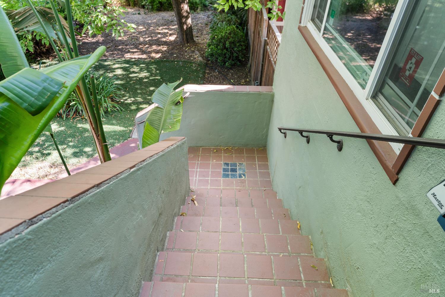 Detail Gallery Image 6 of 74 For 219 Mayo Ave, Vallejo,  CA 94590 - 3 Beds | 2 Baths