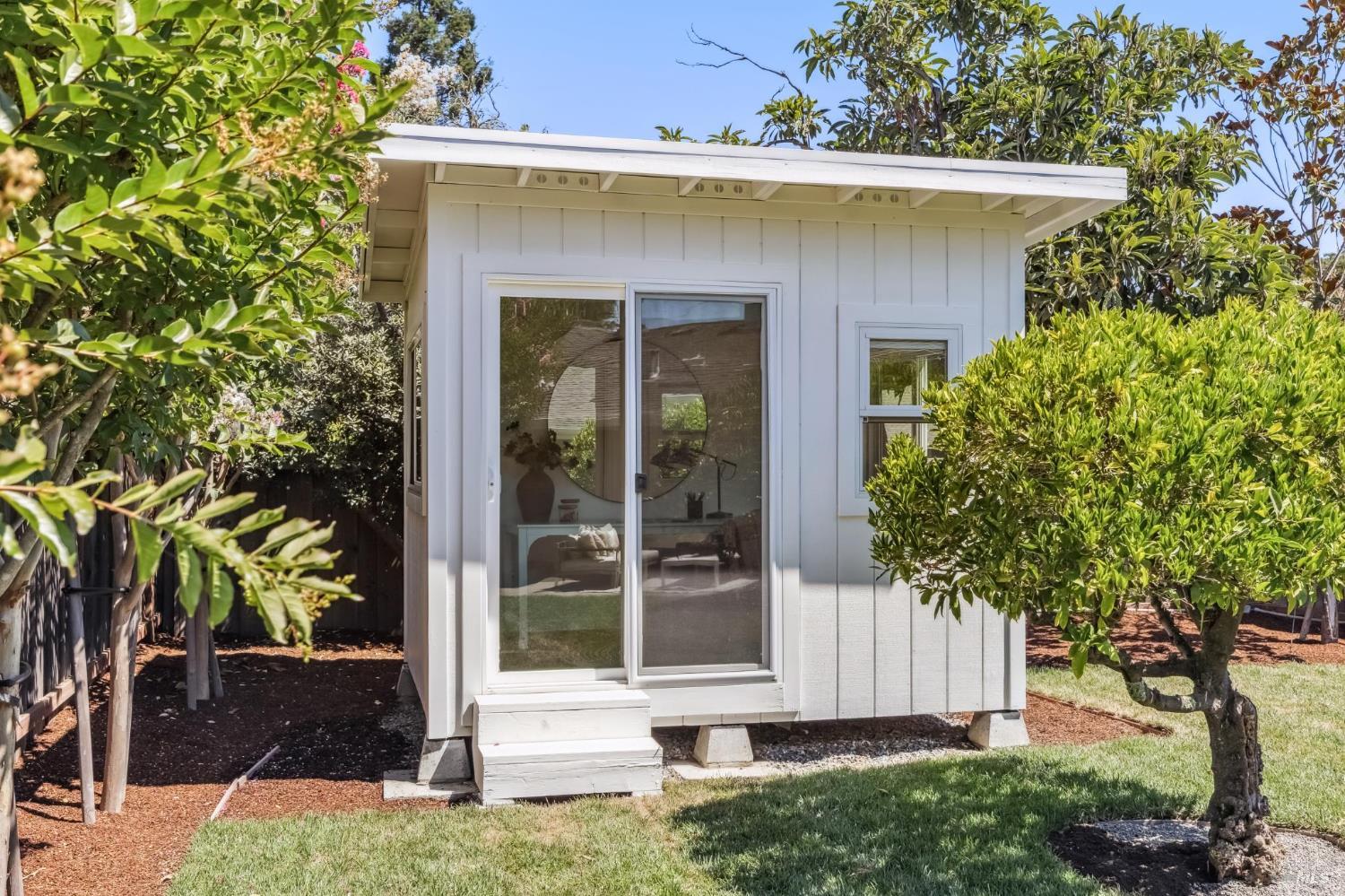 Detail Gallery Image 38 of 46 For 296 Elvia Ct, San Rafael,  CA 94903 - 3 Beds | 2 Baths