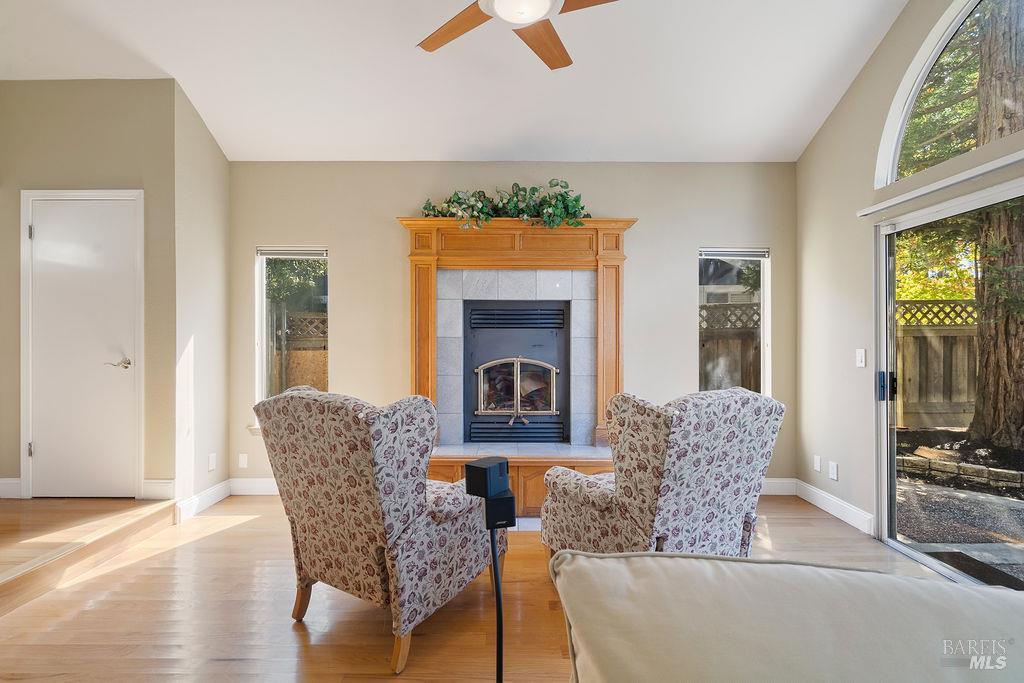 Detail Gallery Image 5 of 34 For 201 James River Rd, Vallejo,  CA 94591 - 3 Beds | 2/1 Baths