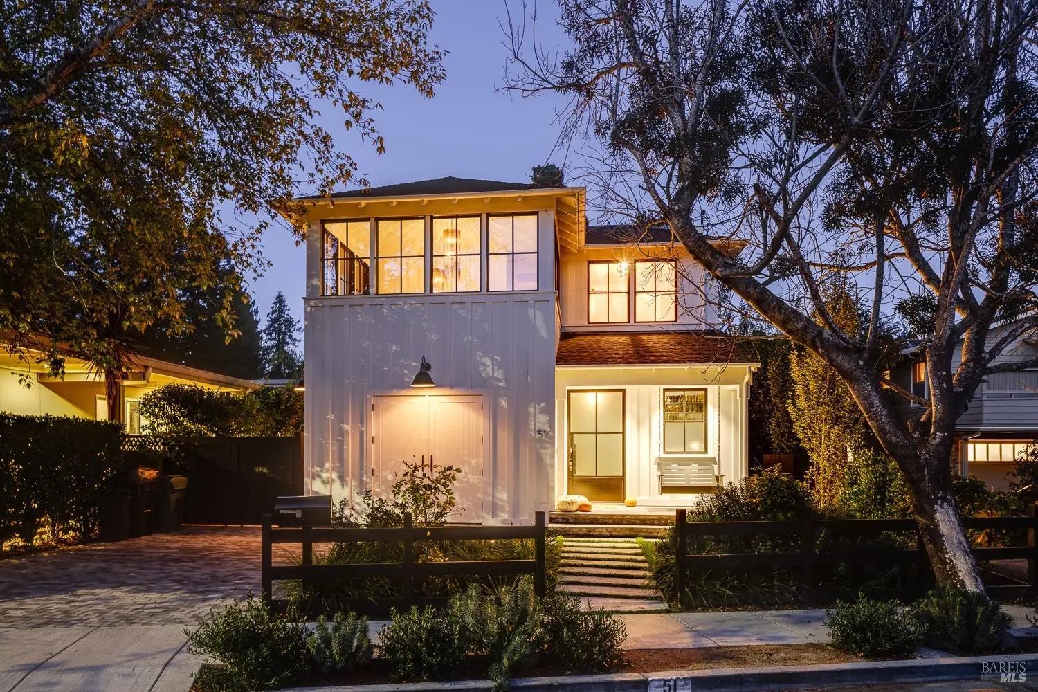 Detail Gallery Image 1 of 1 For Address Is Not Disclosed, Mill Valley,  CA 94941 - 4 Beds | 3/1 Baths