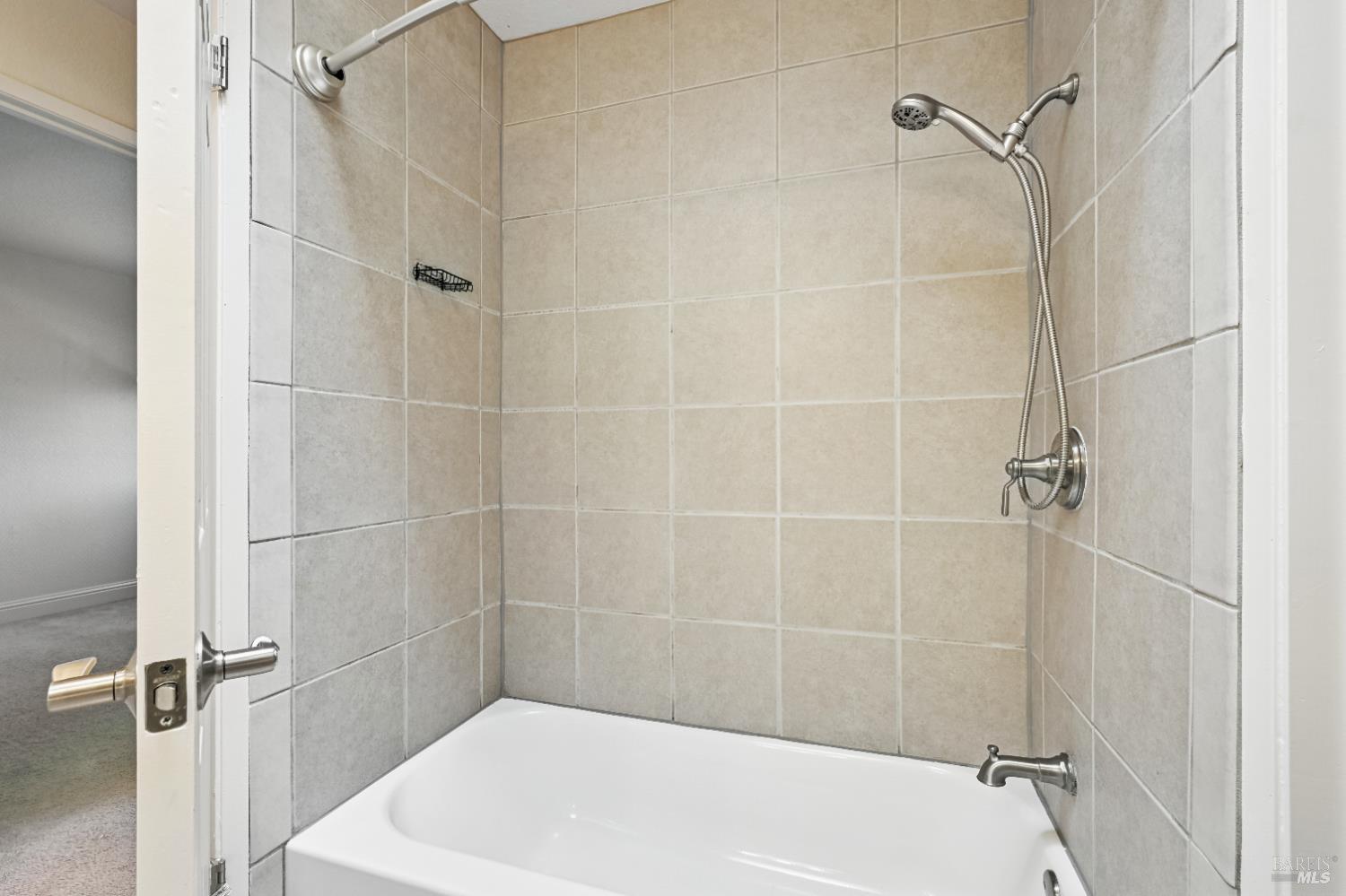 Detail Gallery Image 23 of 34 For 9472 Wellington Cir, Windsor,  CA 95492 - 4 Beds | 2/1 Baths