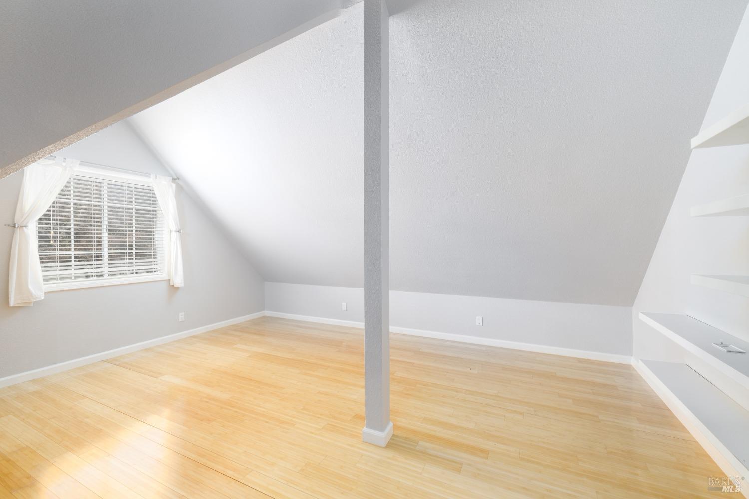 Detail Gallery Image 34 of 36 For 4713 Circle B Pl, Santa Rosa,  CA 95405 - 4 Beds | 3/1 Baths
