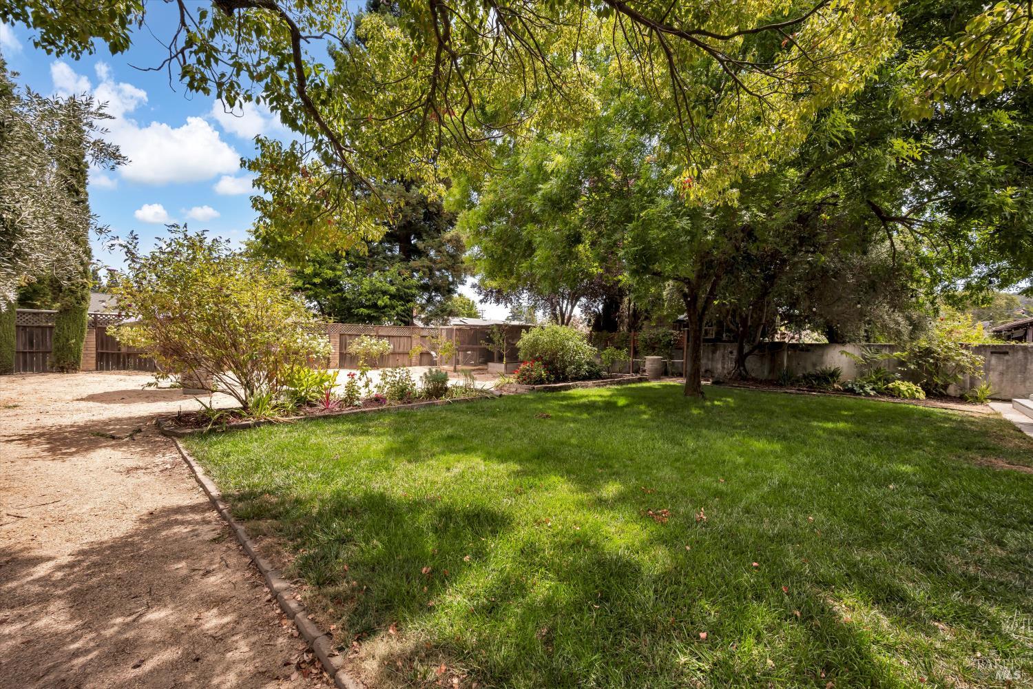Detail Gallery Image 38 of 38 For 1018 Easum Dr, Napa,  CA 94558 - 3 Beds | 2 Baths