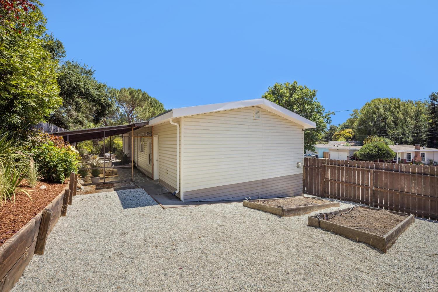 Detail Gallery Image 37 of 41 For 16 Marion Ct, Novato,  CA 94945 - 3 Beds | 1 Baths