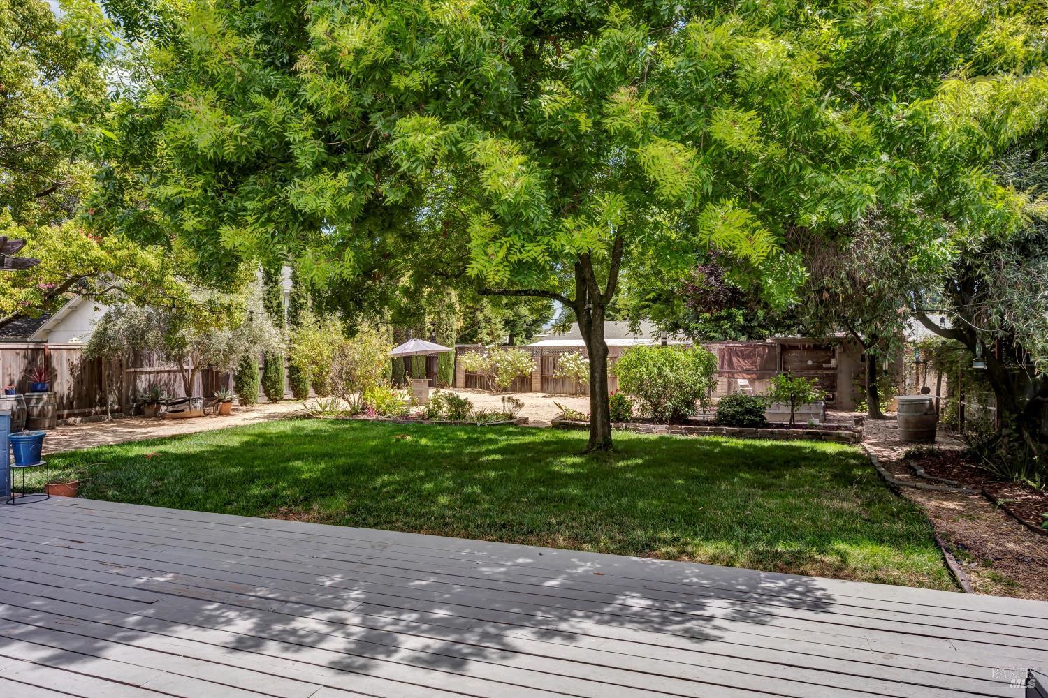 Detail Gallery Image 32 of 38 For 1018 Easum Dr, Napa,  CA 94558 - 3 Beds | 2 Baths