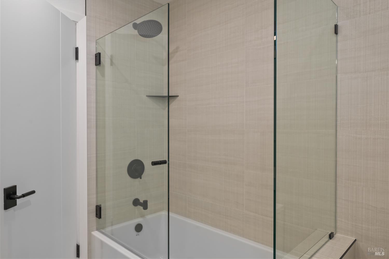 Detail Gallery Image 40 of 69 For 120 Fairway Dr, Novato,  CA 94949 - 3 Beds | 3/1 Baths