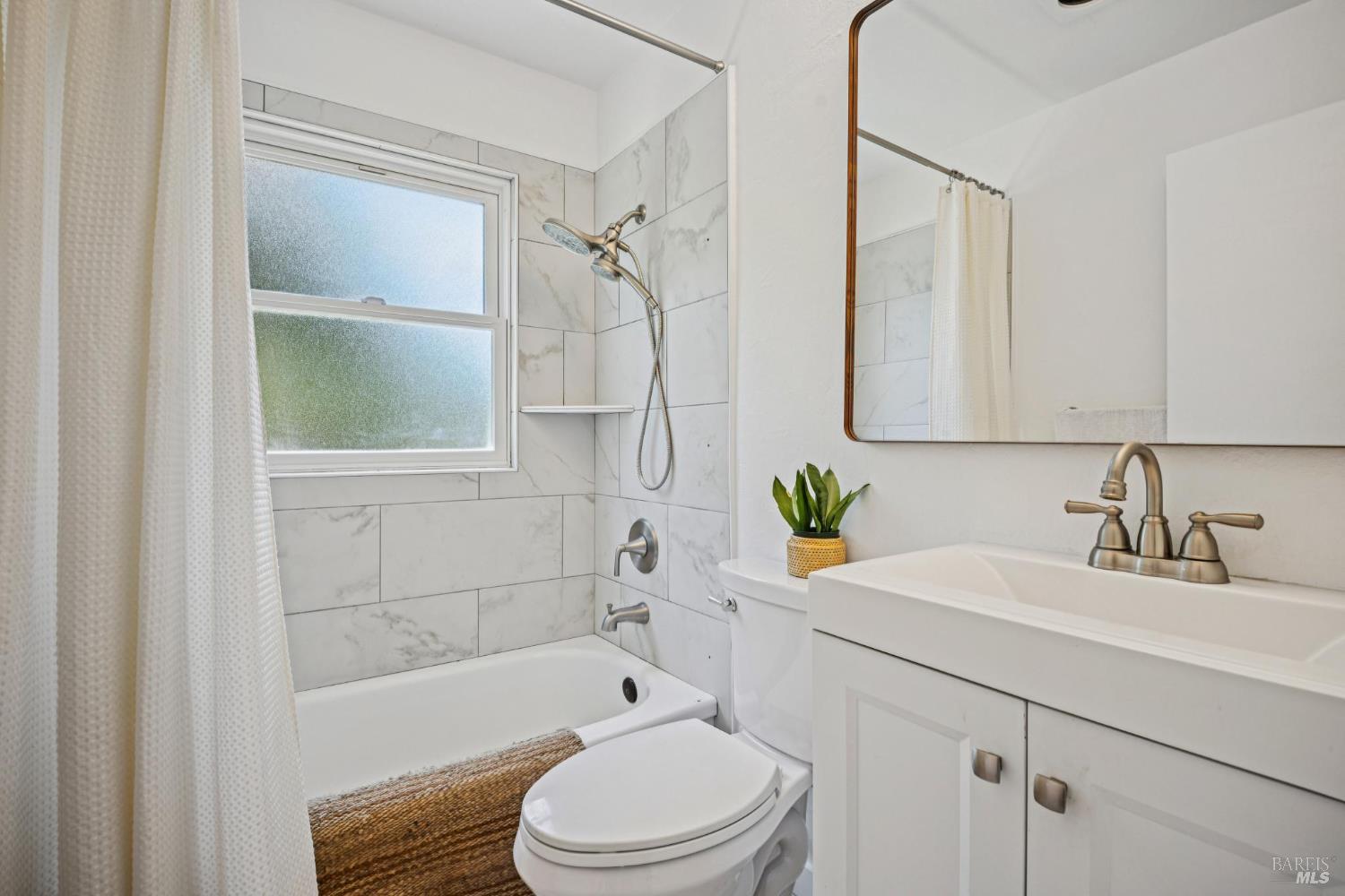 Detail Gallery Image 27 of 41 For 16 Marion Ct, Novato,  CA 94945 - 3 Beds | 1 Baths