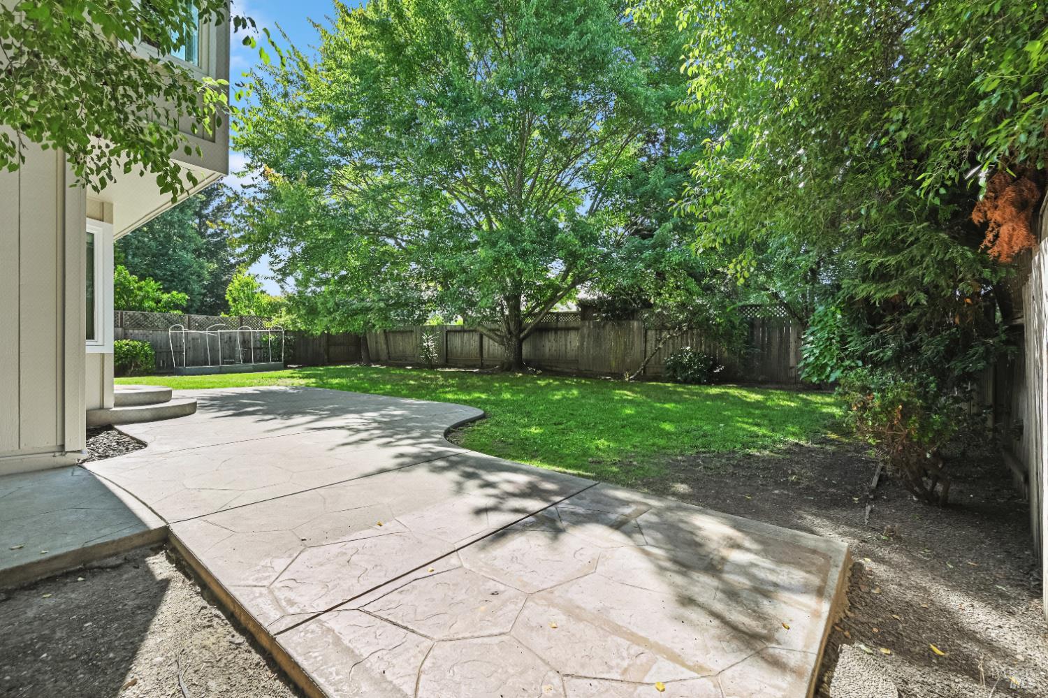 Detail Gallery Image 27 of 34 For 9472 Wellington Cir, Windsor,  CA 95492 - 4 Beds | 2/1 Baths
