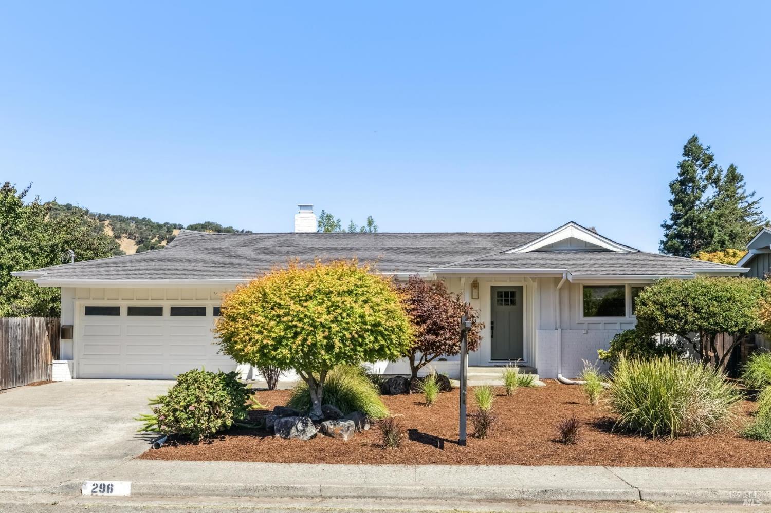 Detail Gallery Image 1 of 46 For 296 Elvia Ct, San Rafael,  CA 94903 - 3 Beds | 2 Baths