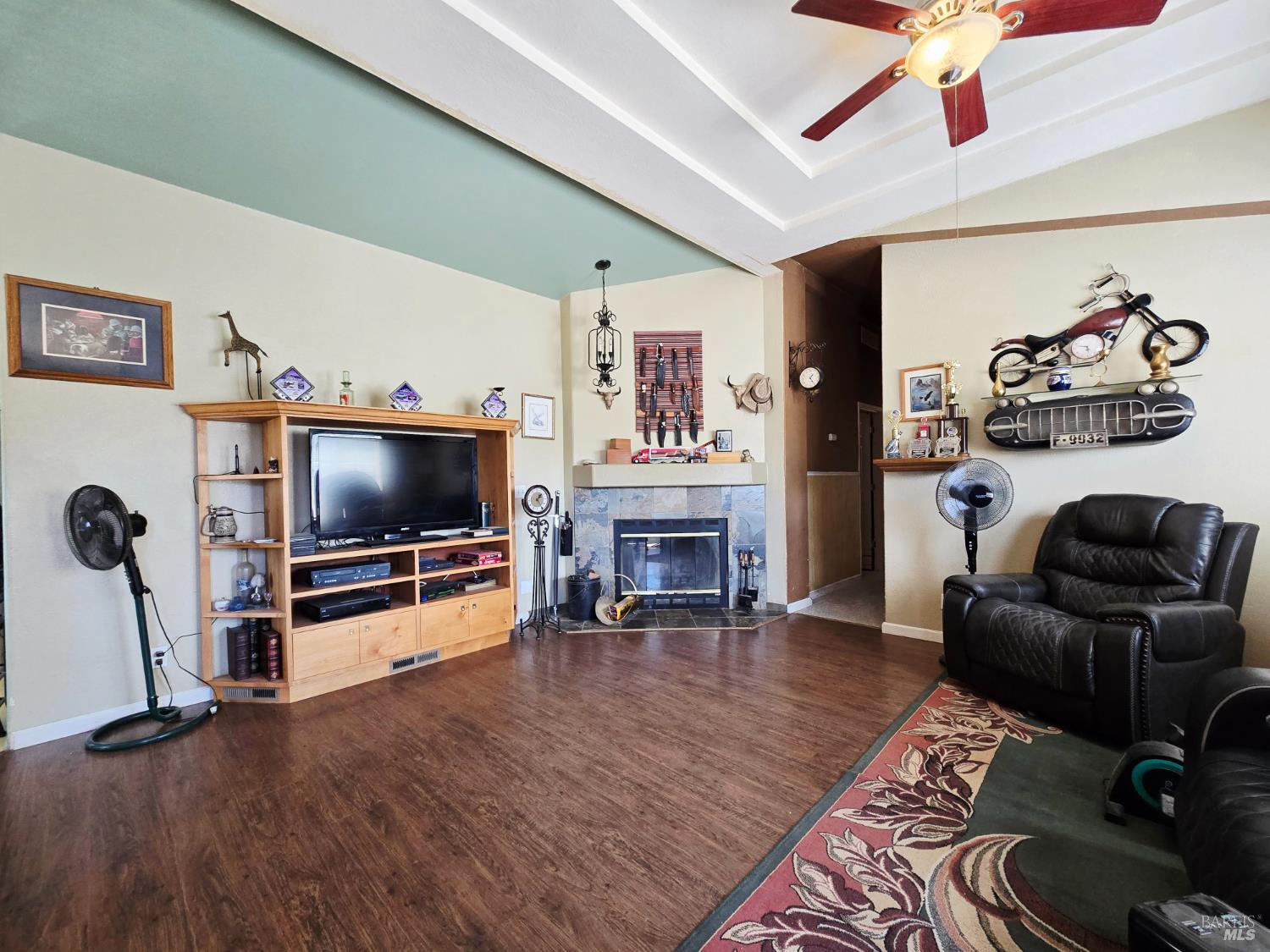 Detail Gallery Image 9 of 32 For 2110 Fern Canyon Rd, Ukiah,  CA 95482 - 3 Beds | 2 Baths