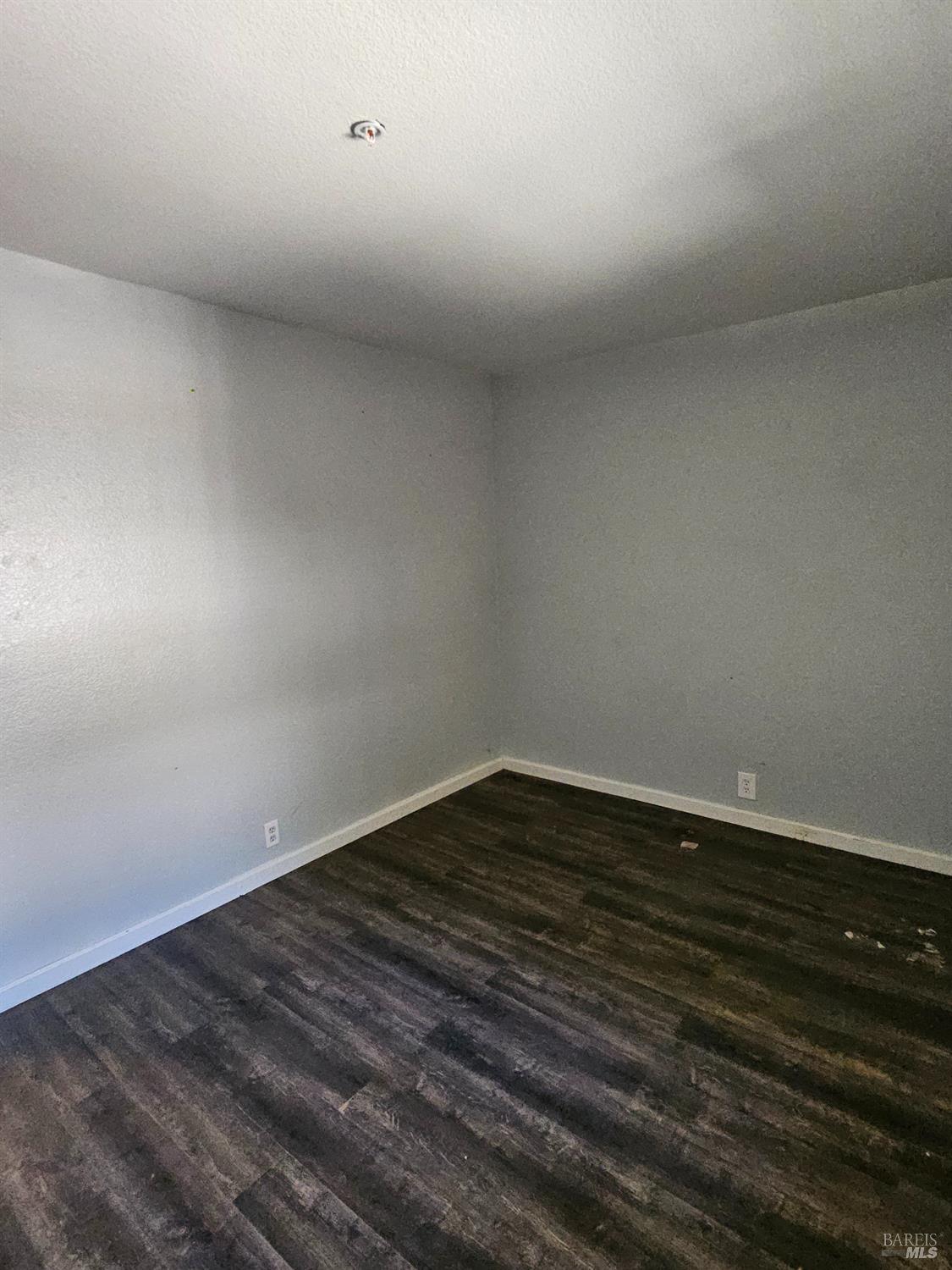Detail Gallery Image 10 of 18 For 690 Arcadia Dr, Vacaville,  CA 95687 - 2 Beds | 1 Baths