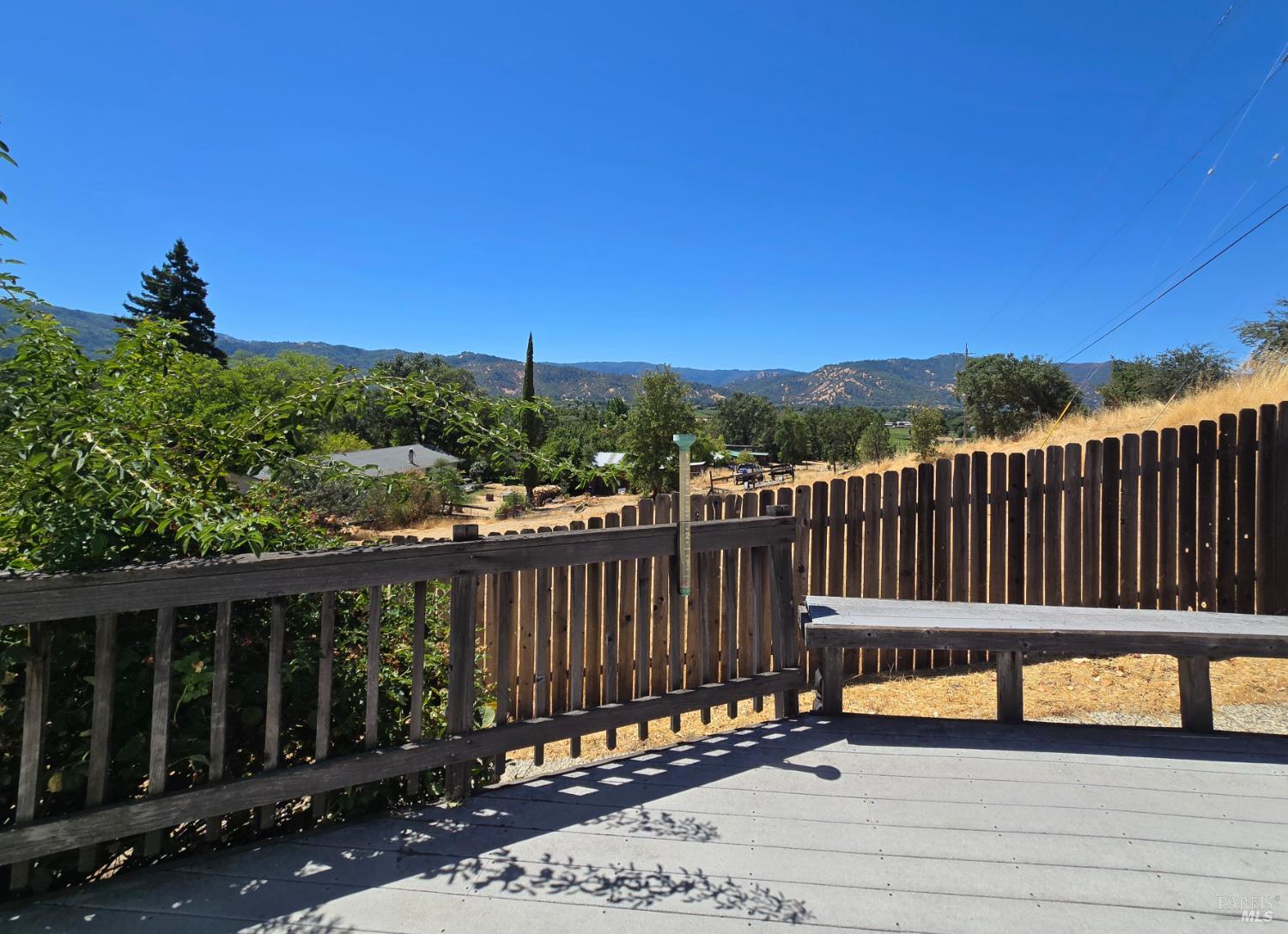 Detail Gallery Image 6 of 32 For 2110 Fern Canyon Rd, Ukiah,  CA 95482 - 3 Beds | 2 Baths