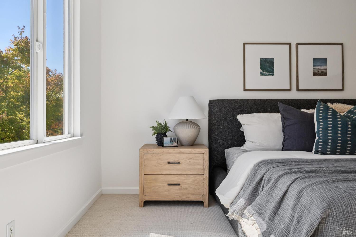 Detail Gallery Image 27 of 52 For 24 Sunny Cove Dr, Novato,  CA 94949 - 5 Beds | 3/1 Baths