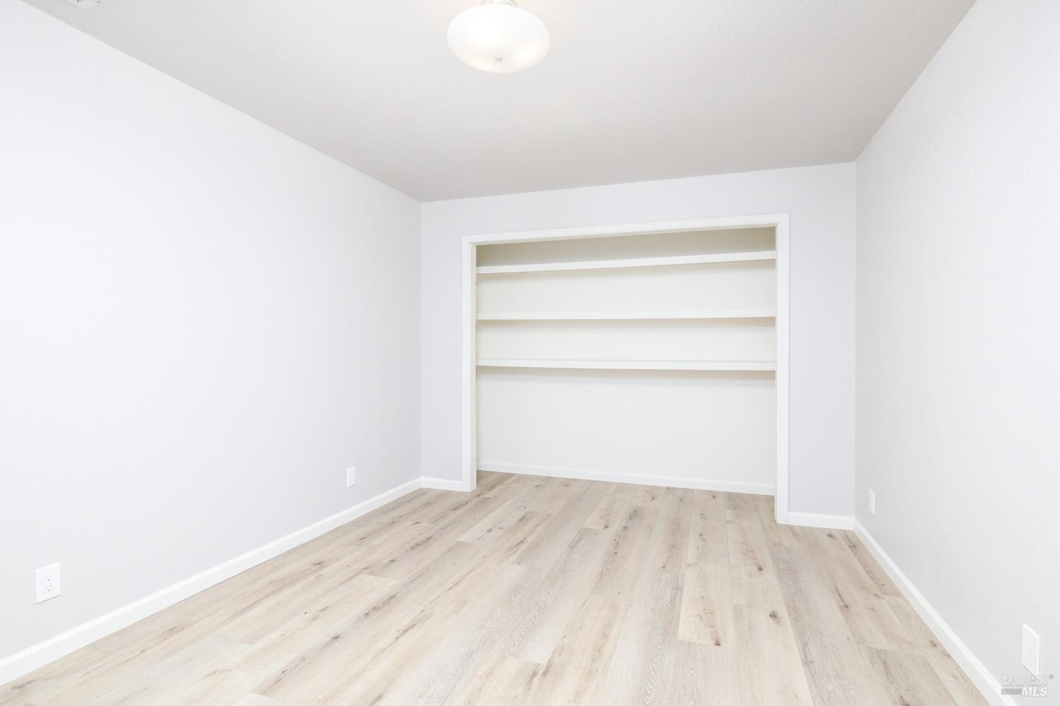 Detail Gallery Image 33 of 36 For 4713 Circle B Pl, Santa Rosa,  CA 95405 - 4 Beds | 3/1 Baths