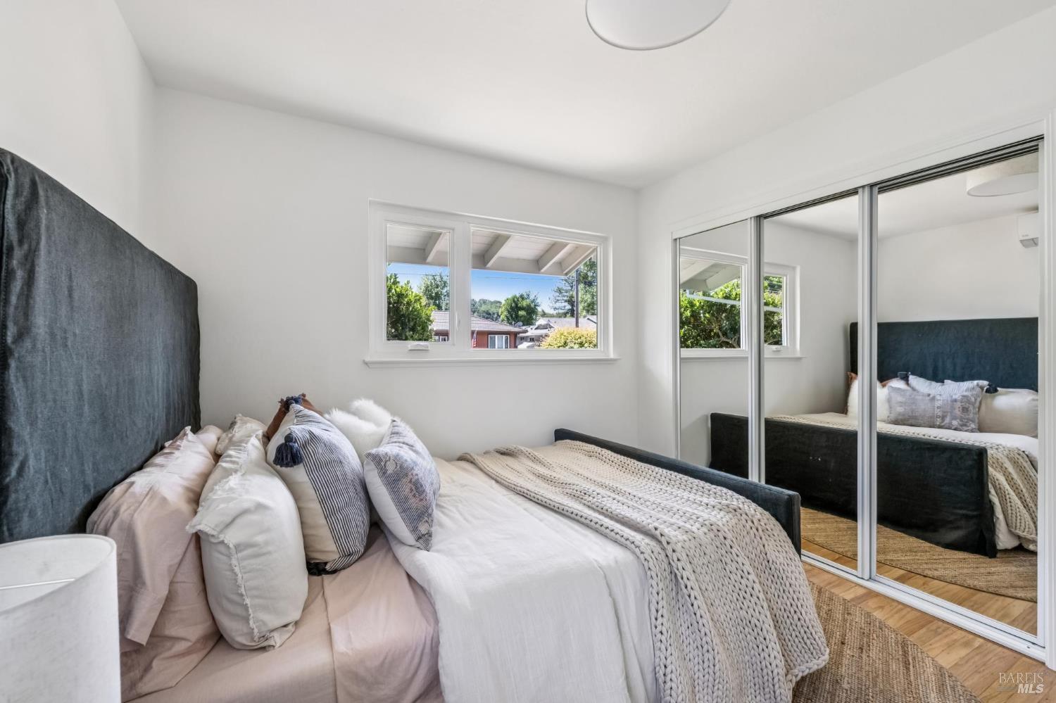 Detail Gallery Image 25 of 46 For 296 Elvia Ct, San Rafael,  CA 94903 - 3 Beds | 2 Baths