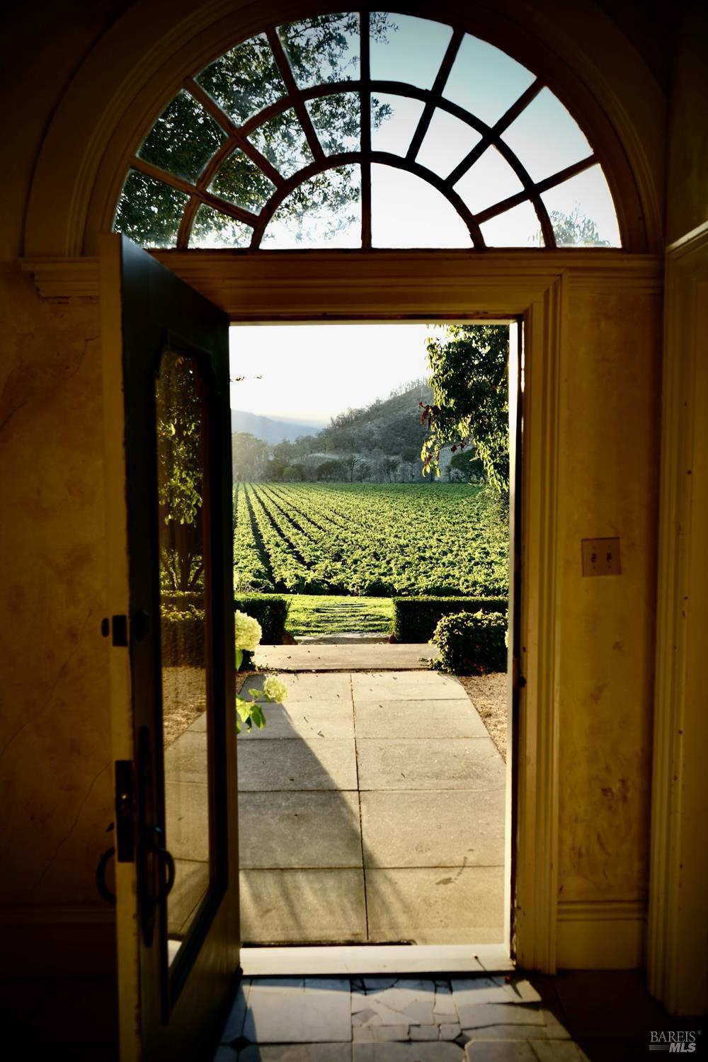 Detail Gallery Image 6 of 25 For 751 Crystal Springs Rd, Saint Helena,  CA 94574 - 5 Beds | 1/1 Baths