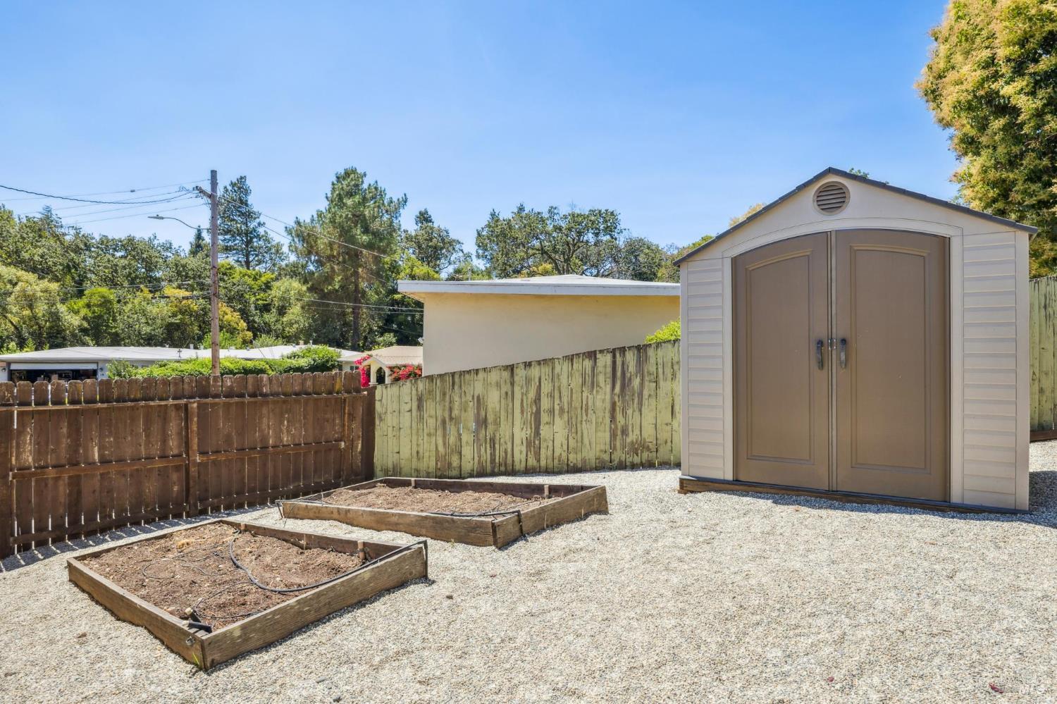 Detail Gallery Image 38 of 41 For 16 Marion Ct, Novato,  CA 94945 - 3 Beds | 1 Baths