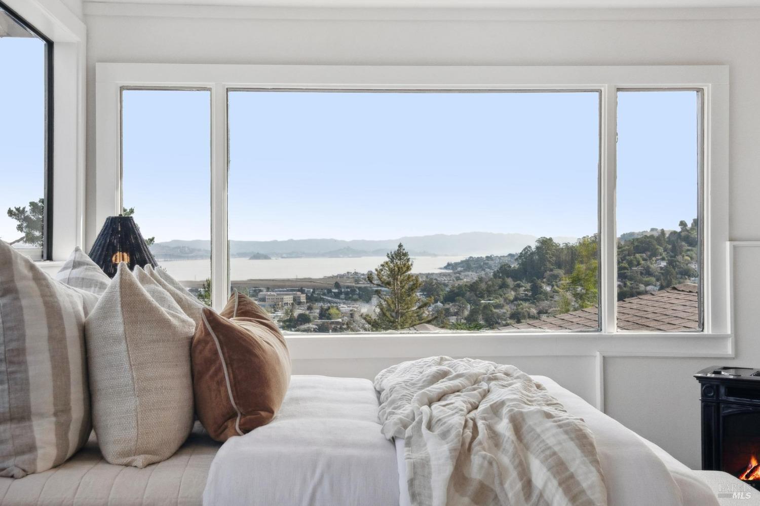 Detail Gallery Image 21 of 70 For 112 Edison Ave, Corte Madera,  CA 94925 - 5 Beds | 3 Baths