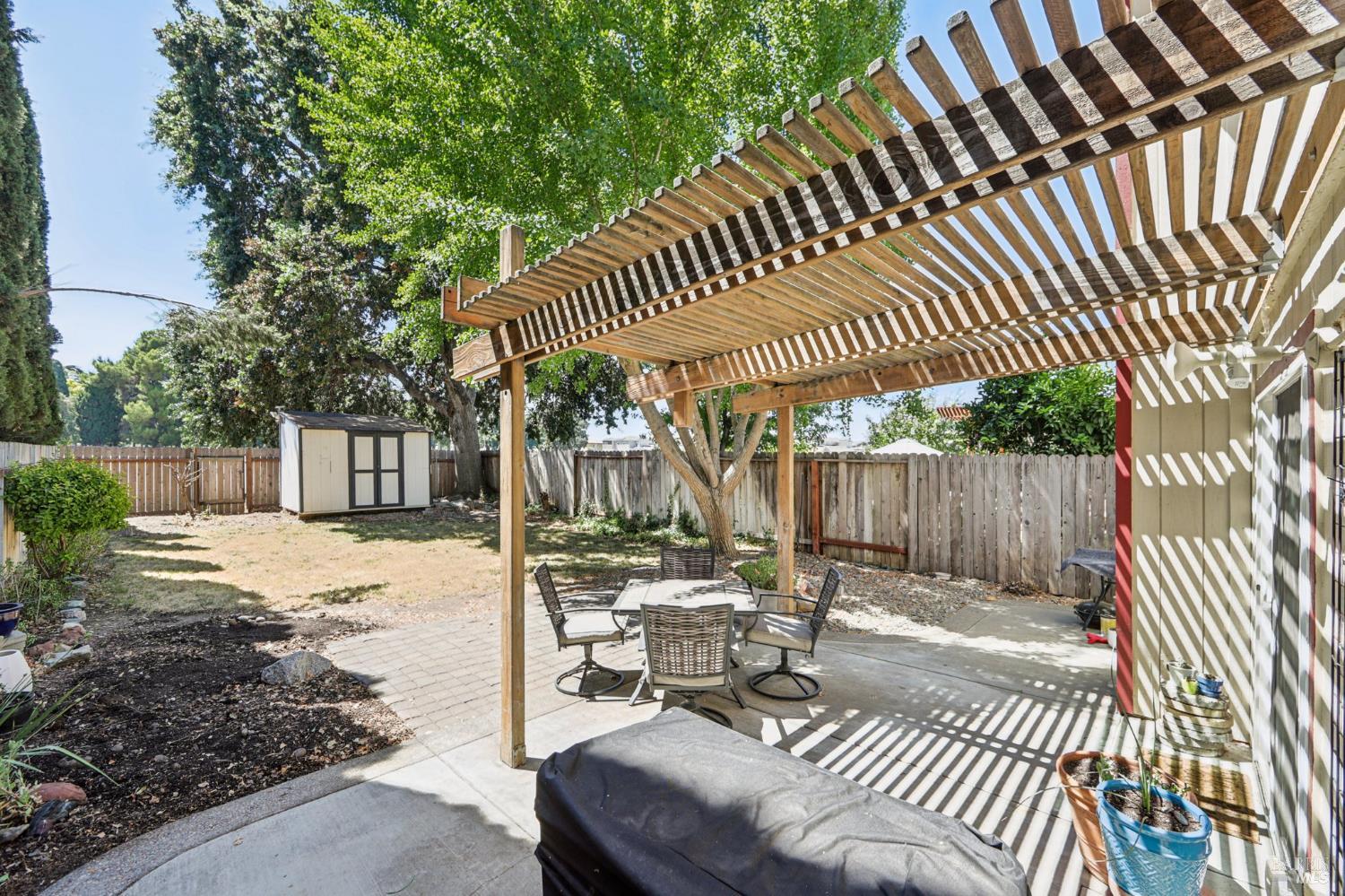 Detail Gallery Image 19 of 33 For 205 W Cherry St, Dixon,  CA 95620 - 3 Beds | 2 Baths