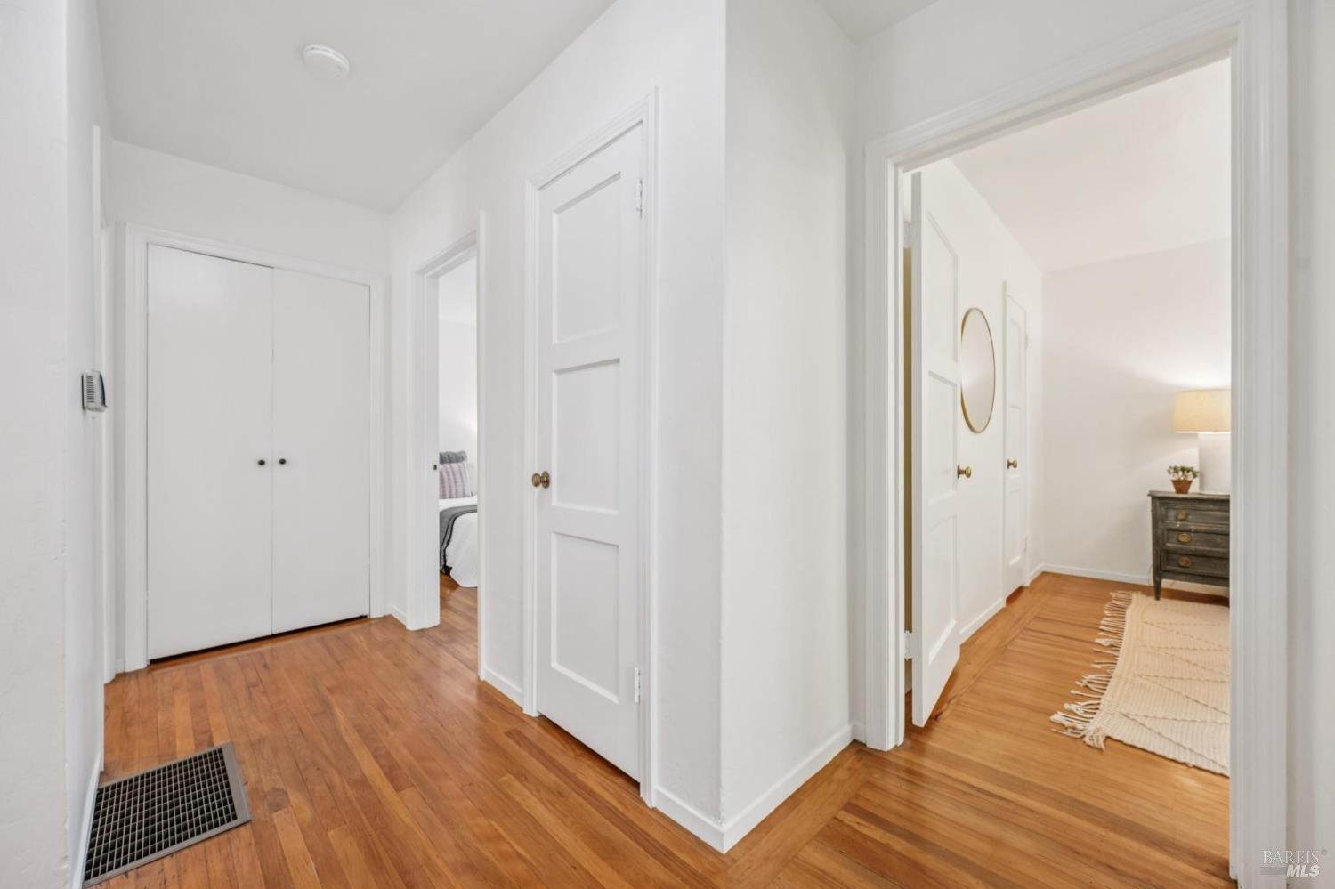 Detail Gallery Image 23 of 38 For 224 Elm Ave, Mill Valley,  CA 94941 - 2 Beds | 1 Baths