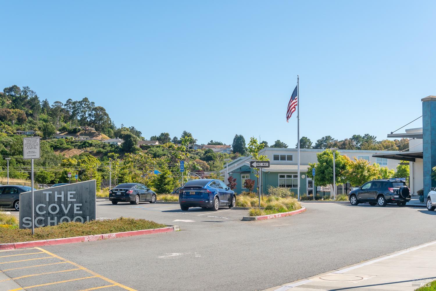 Detail Gallery Image 31 of 38 For 160 Golden Hind Psge, Corte Madera,  CA 94925 - 3 Beds | 2 Baths