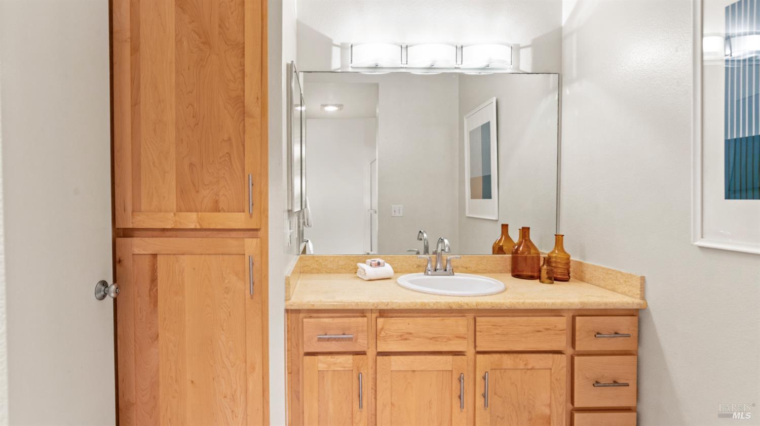 Detail Gallery Image 12 of 24 For 209 E Bayside Ct, Richmond,  CA 94804 - 2 Beds | 2 Baths