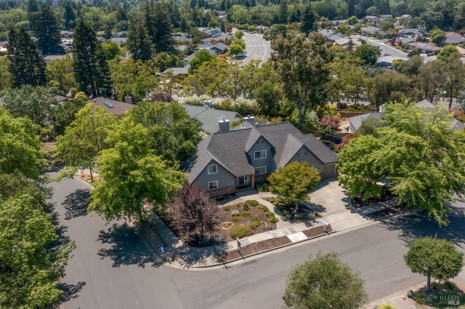 Detail Gallery Image 36 of 36 For 4713 Circle B Pl, Santa Rosa,  CA 95405 - 4 Beds | 3/1 Baths