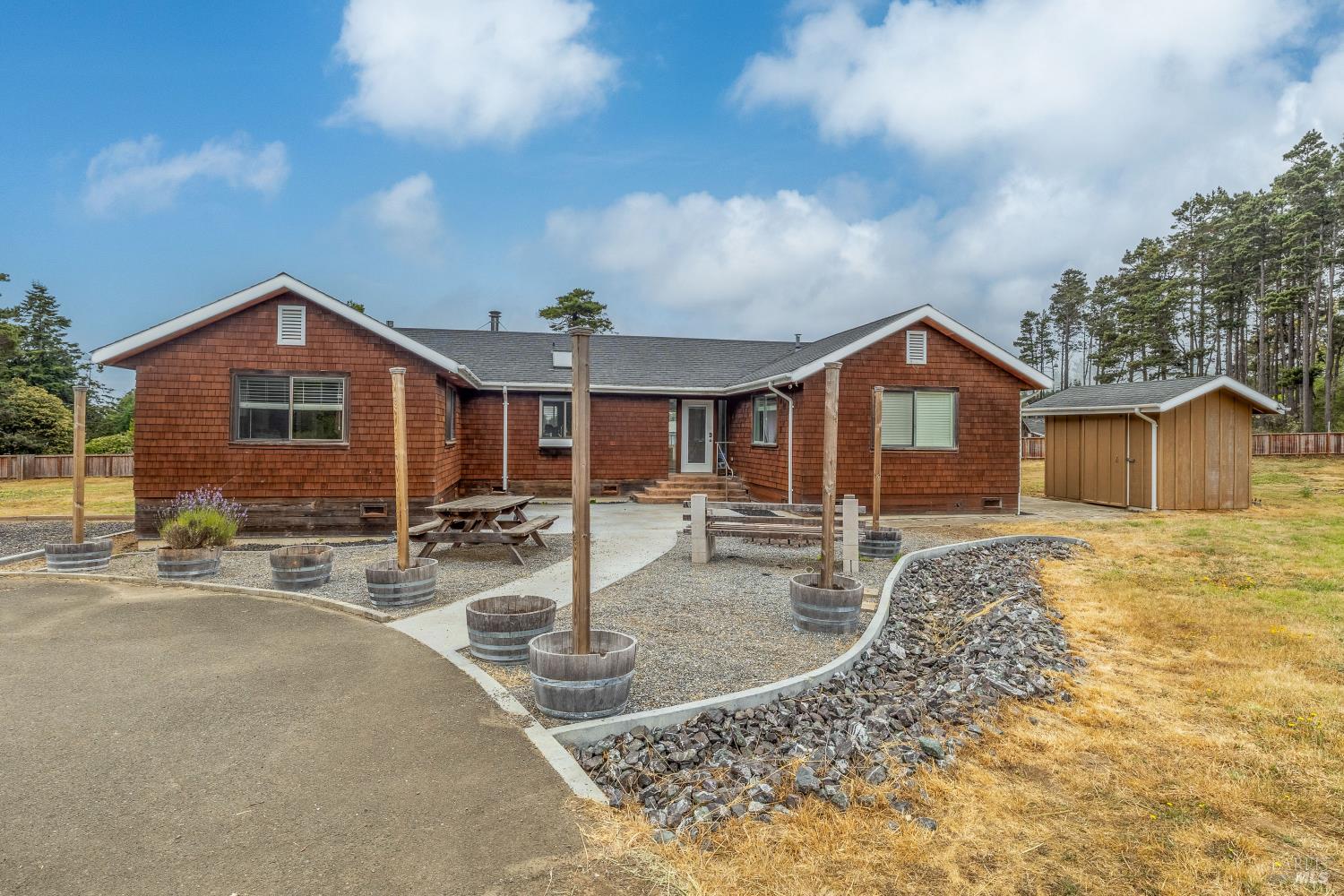 Detail Gallery Image 18 of 18 For 32500 Gibney Ln, Fort Bragg,  CA 95437 - 3 Beds | 3 Baths