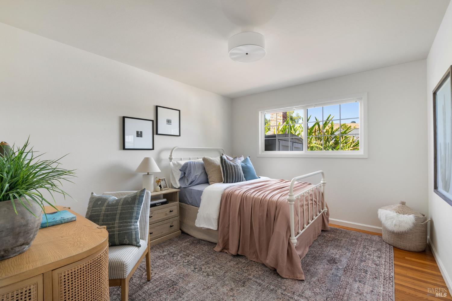 Detail Gallery Image 20 of 27 For 535 Tamarack Dr, San Rafael,  CA 94903 - 3 Beds | 2 Baths