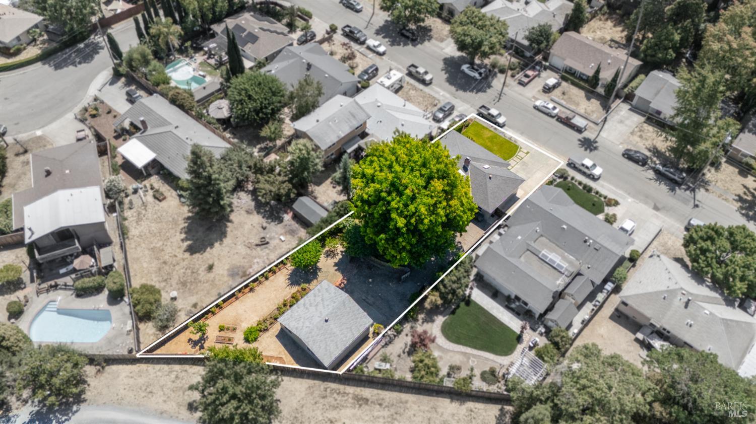 Detail Gallery Image 19 of 28 For 782 Clausing Ave, Novato,  CA 94945 - 3 Beds | 2 Baths