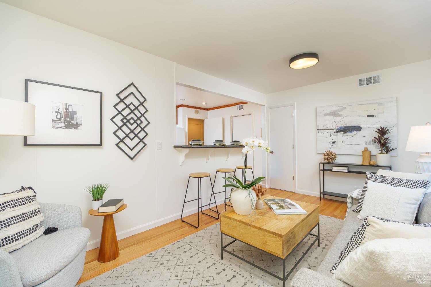 Detail Gallery Image 14 of 38 For 160 Golden Hind Psge, Corte Madera,  CA 94925 - 3 Beds | 2 Baths