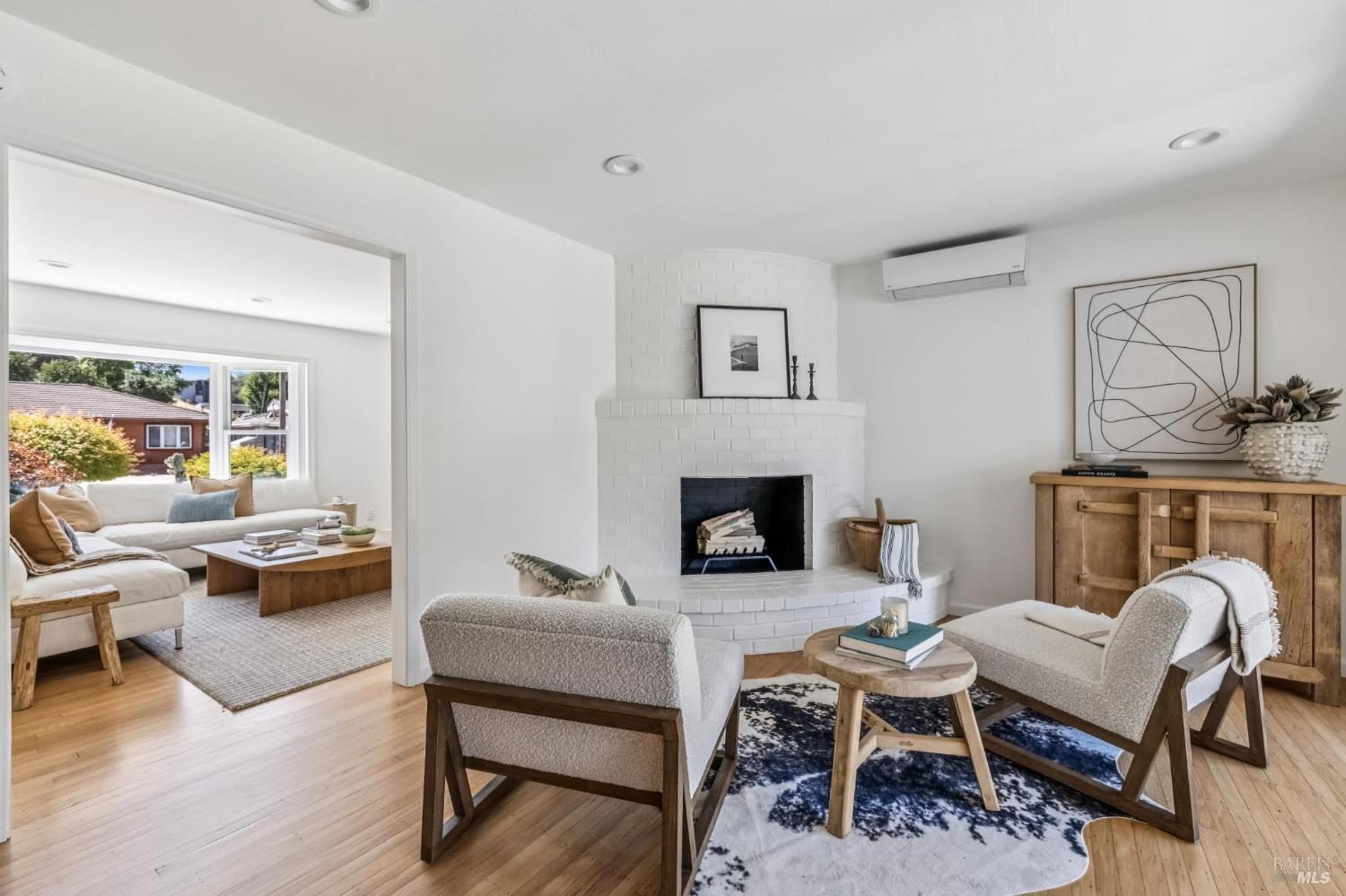 Detail Gallery Image 8 of 46 For 296 Elvia Ct, San Rafael,  CA 94903 - 3 Beds | 2 Baths