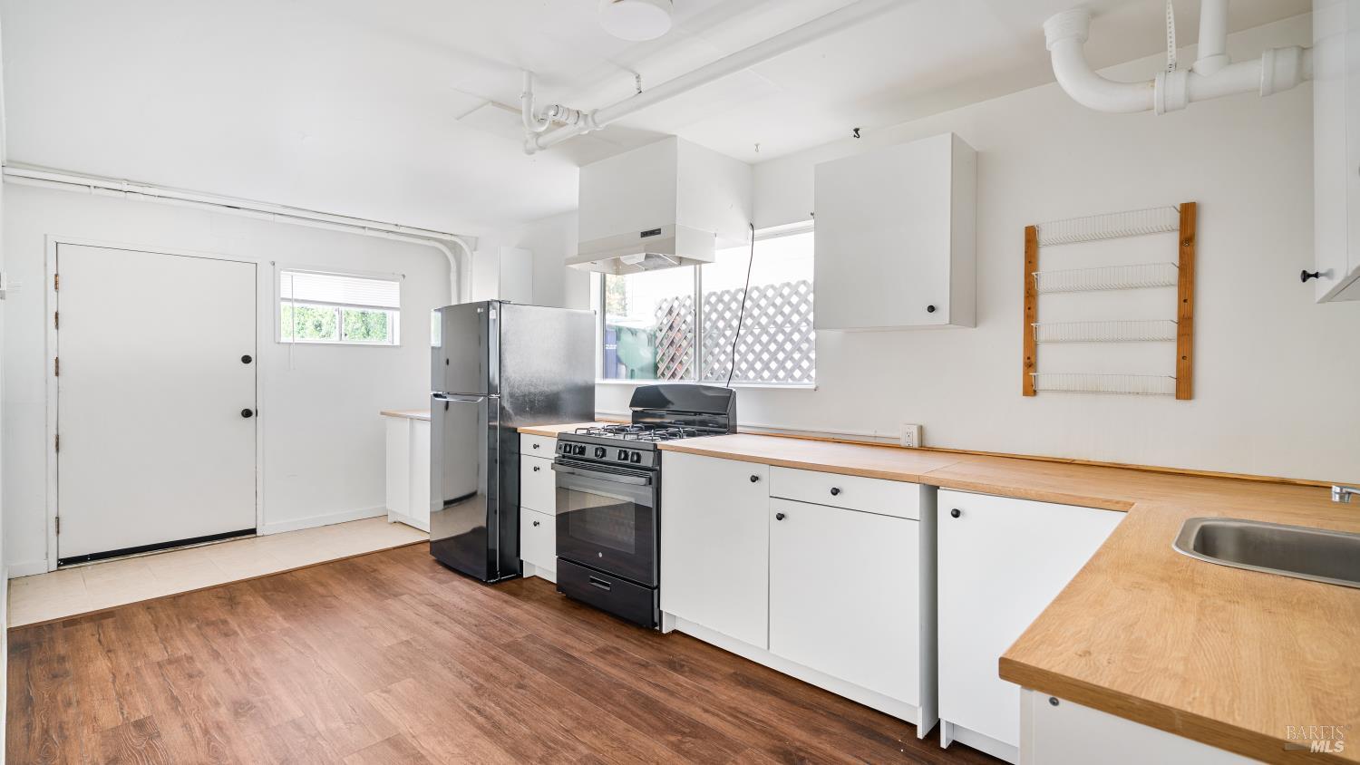 Detail Gallery Image 32 of 35 For 7826 Brookside Ave, Sebastopol,  CA 95472 - 4 Beds | 2/1 Baths