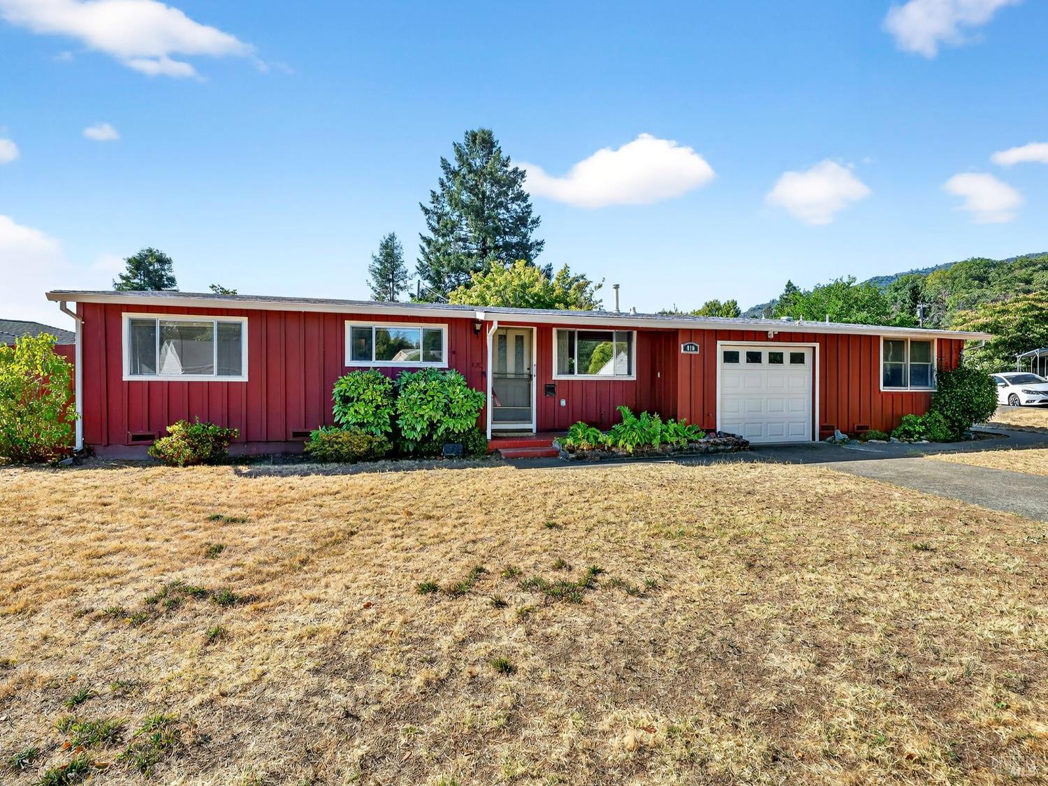Detail Gallery Image 1 of 40 For 810 Mendocino Dr, Ukiah,  CA 95482 - 4 Beds | 2 Baths