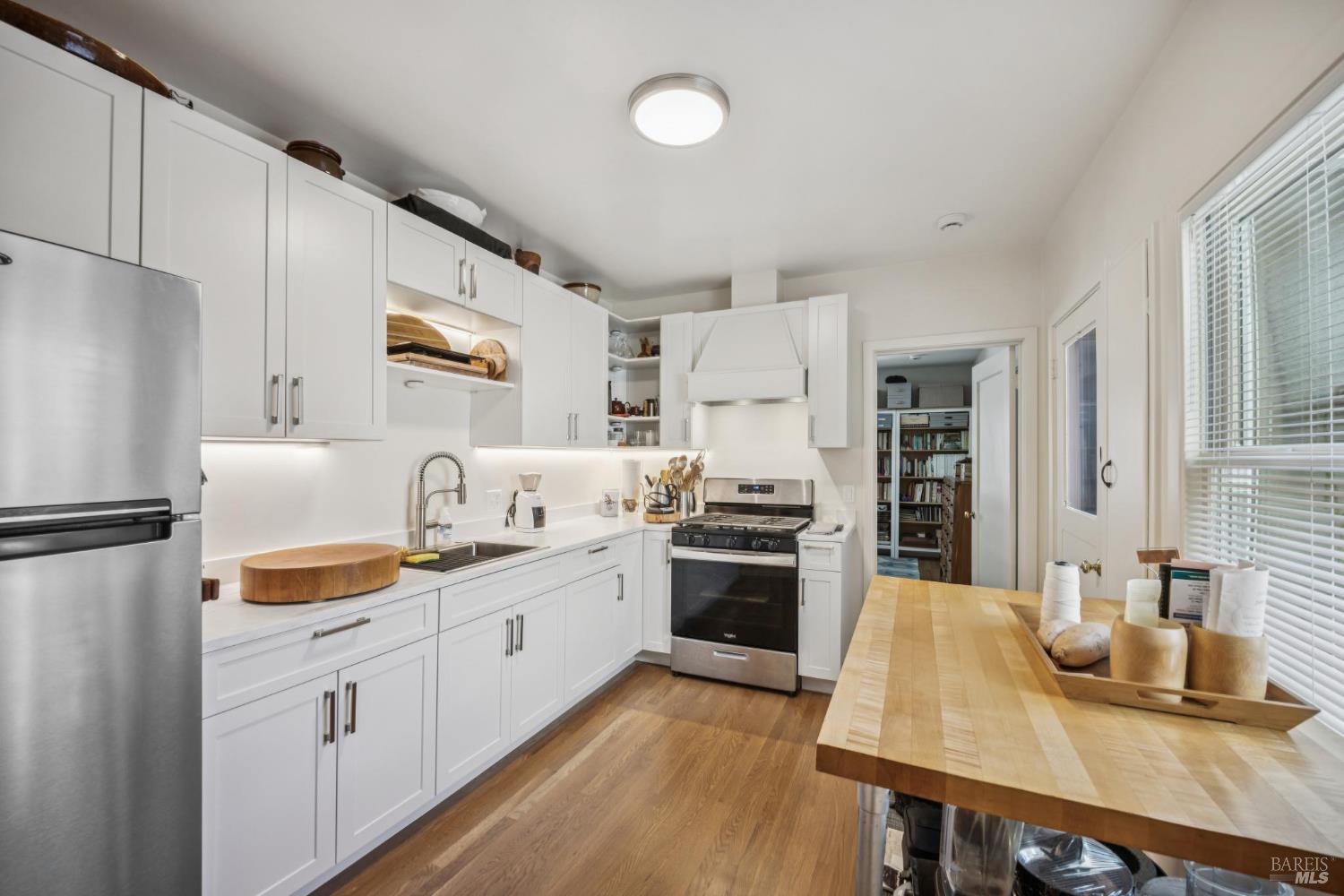 Detail Gallery Image 6 of 42 For 104 F St, San Rafael,  CA 94901 - – Beds | – Baths