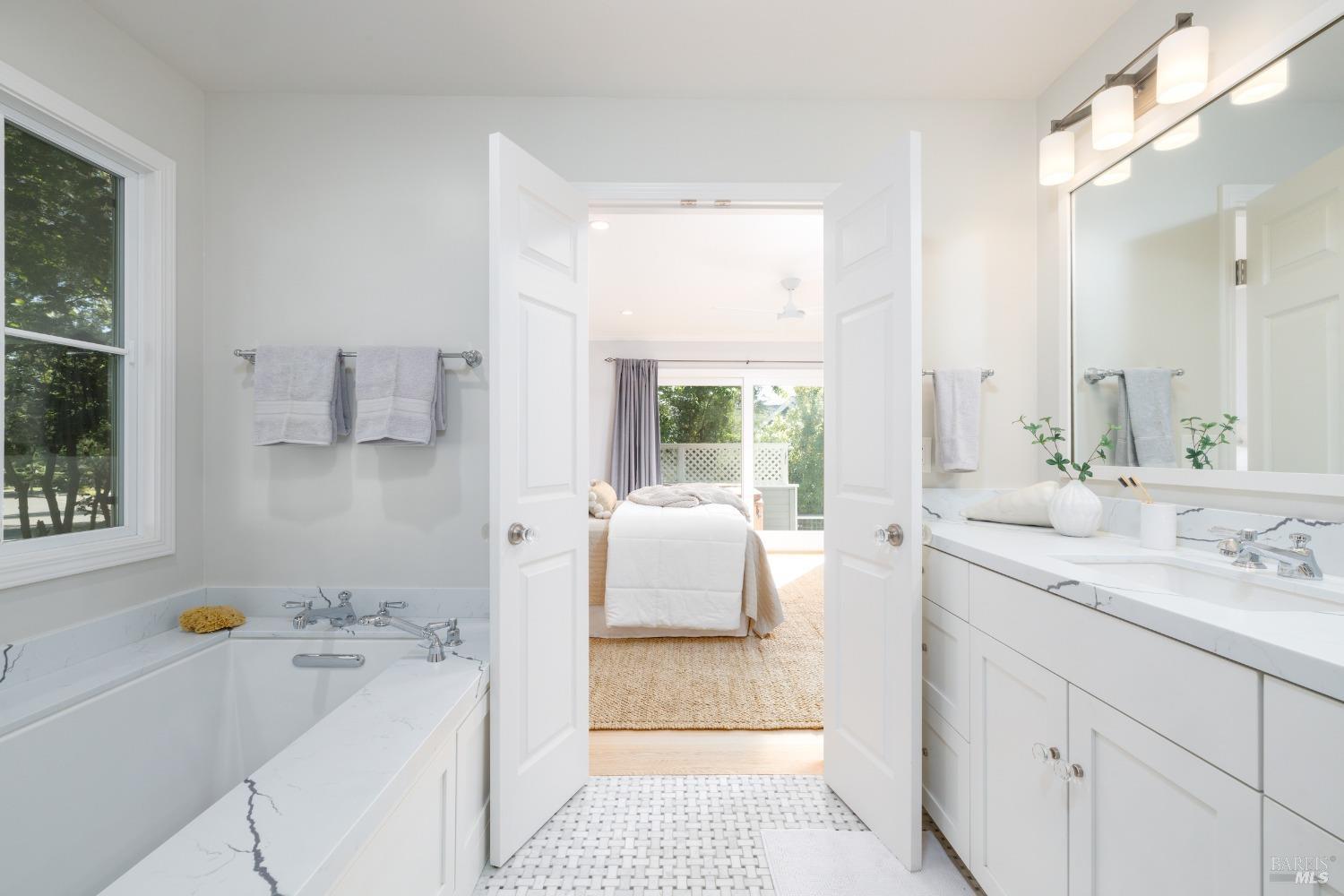 Detail Gallery Image 25 of 36 For 4713 Circle B Pl, Santa Rosa,  CA 95405 - 4 Beds | 3/1 Baths