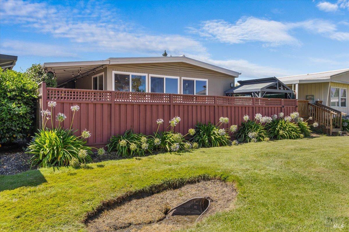 Detail Gallery Image 35 of 35 For 318 Rustic Ln, Rohnert Park,  CA 94928 - 2 Beds | 2 Baths