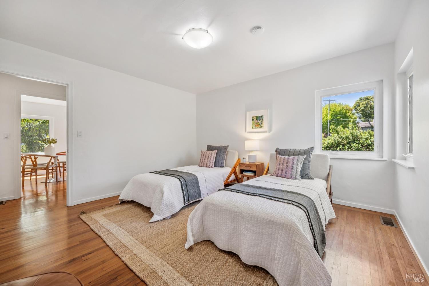 Detail Gallery Image 29 of 38 For 224 Elm Ave, Mill Valley,  CA 94941 - 2 Beds | 1 Baths