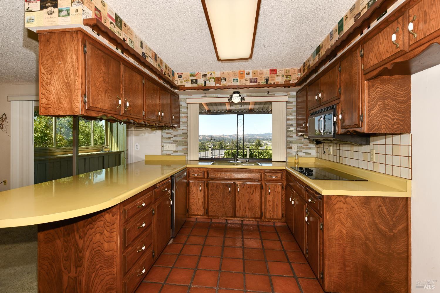 Detail Gallery Image 15 of 48 For 1521 King Ave, Napa,  CA 94559 - 3 Beds | 2 Baths