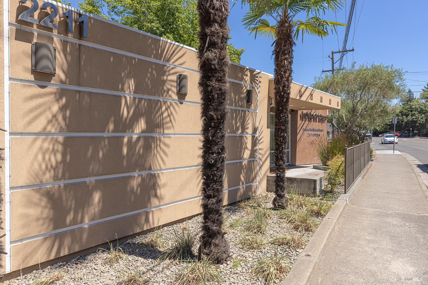 Detail Gallery Image 14 of 24 For 2211 4th St, Santa Rosa,  CA 95404 - – Beds | – Baths