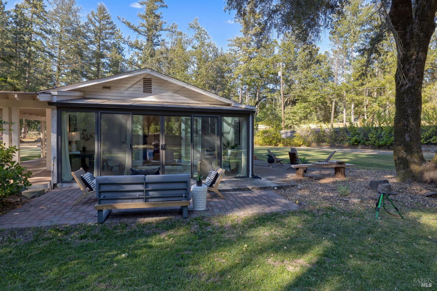 Detail Gallery Image 23 of 41 For 1050 White Cottage Rd, Angwin,  CA 94508 - 3 Beds | 2/1 Baths