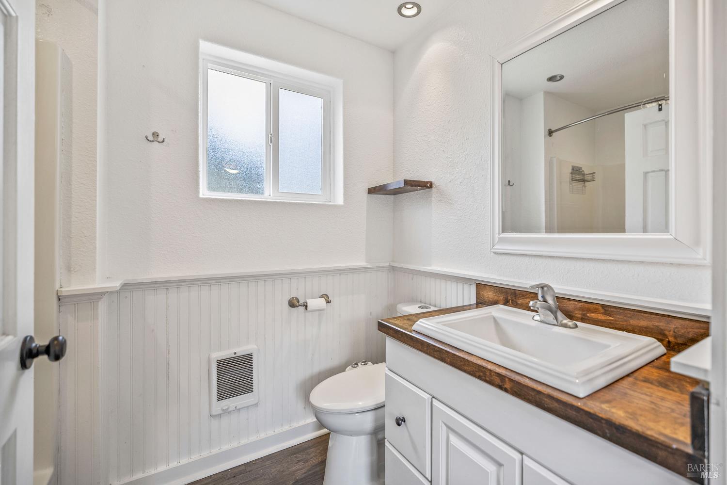 Detail Gallery Image 11 of 18 For 32500 Gibney Ln, Fort Bragg,  CA 95437 - 3 Beds | 3 Baths