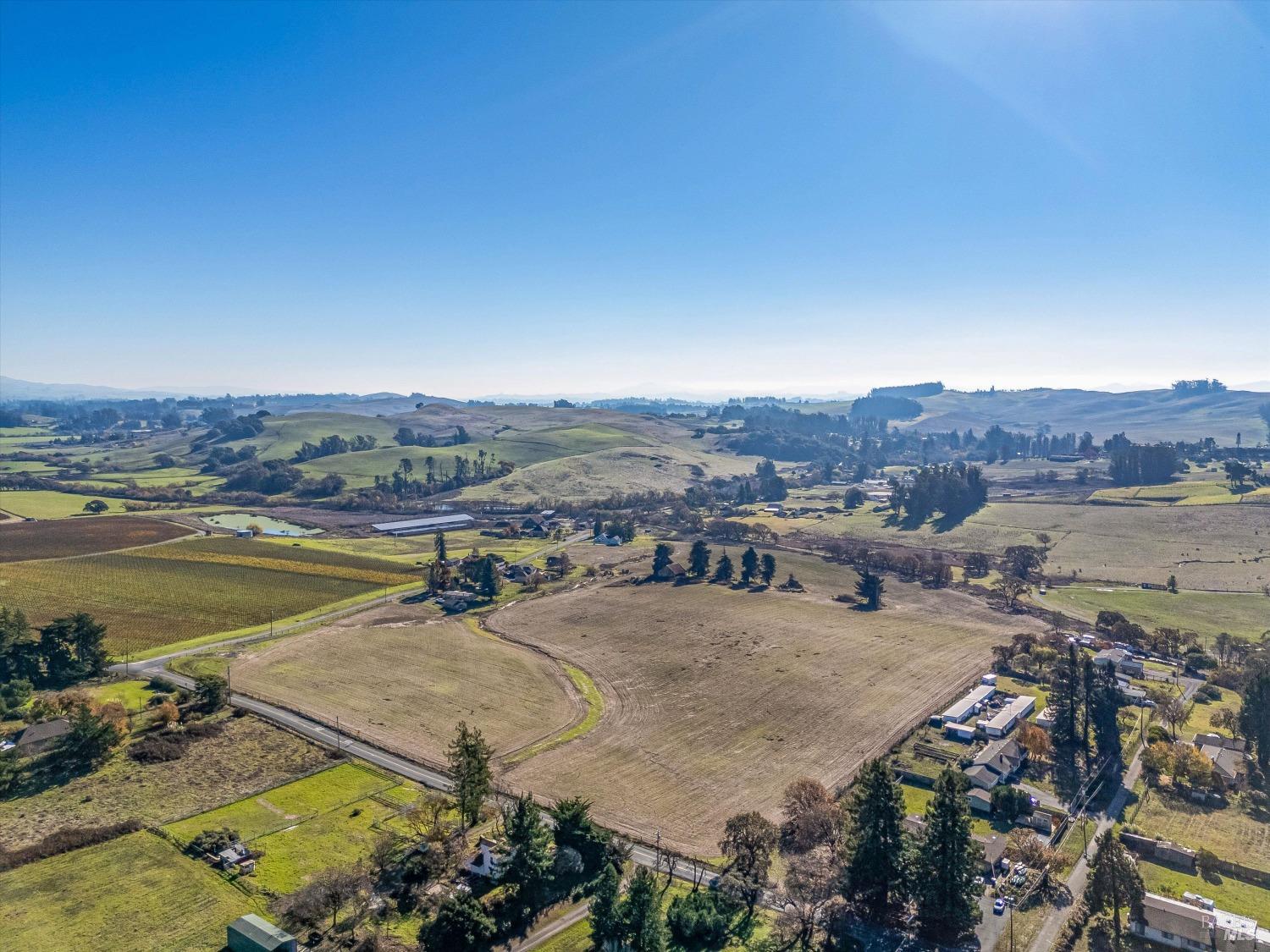 Detail Gallery Image 2 of 25 For 6000 Petersen Rd, Sebastopol,  CA 95472 - – Beds | – Baths